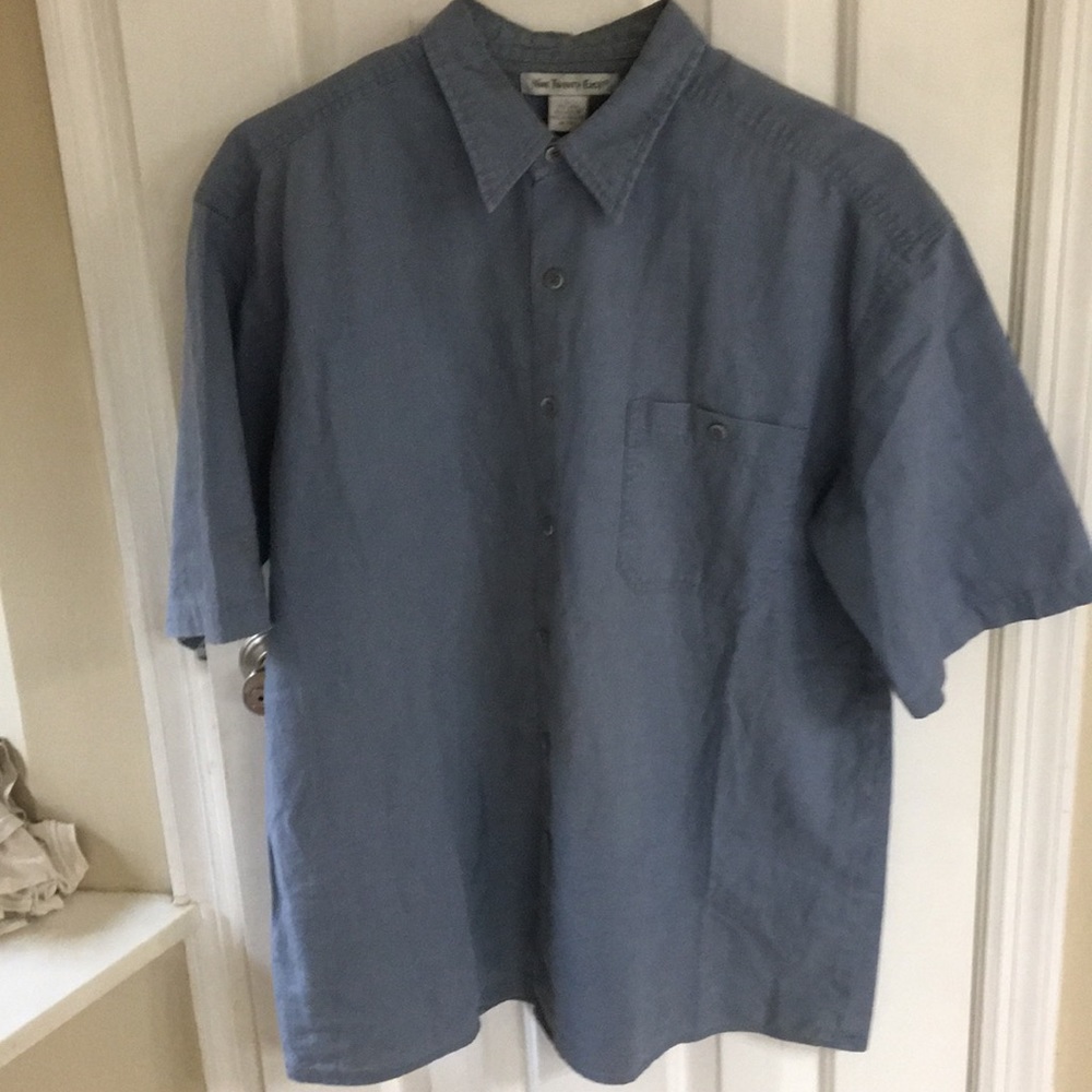 Gray/blueish short sleeve casual men’s shirt.
